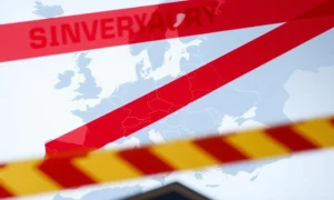 Map showing a major US government travel advisory for Europe, indicating an urgent warning for travelers.