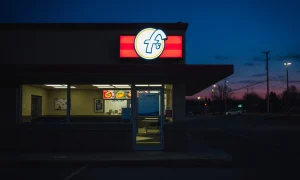 Fast food restaurant closures affecting major chain competitors in challenging market